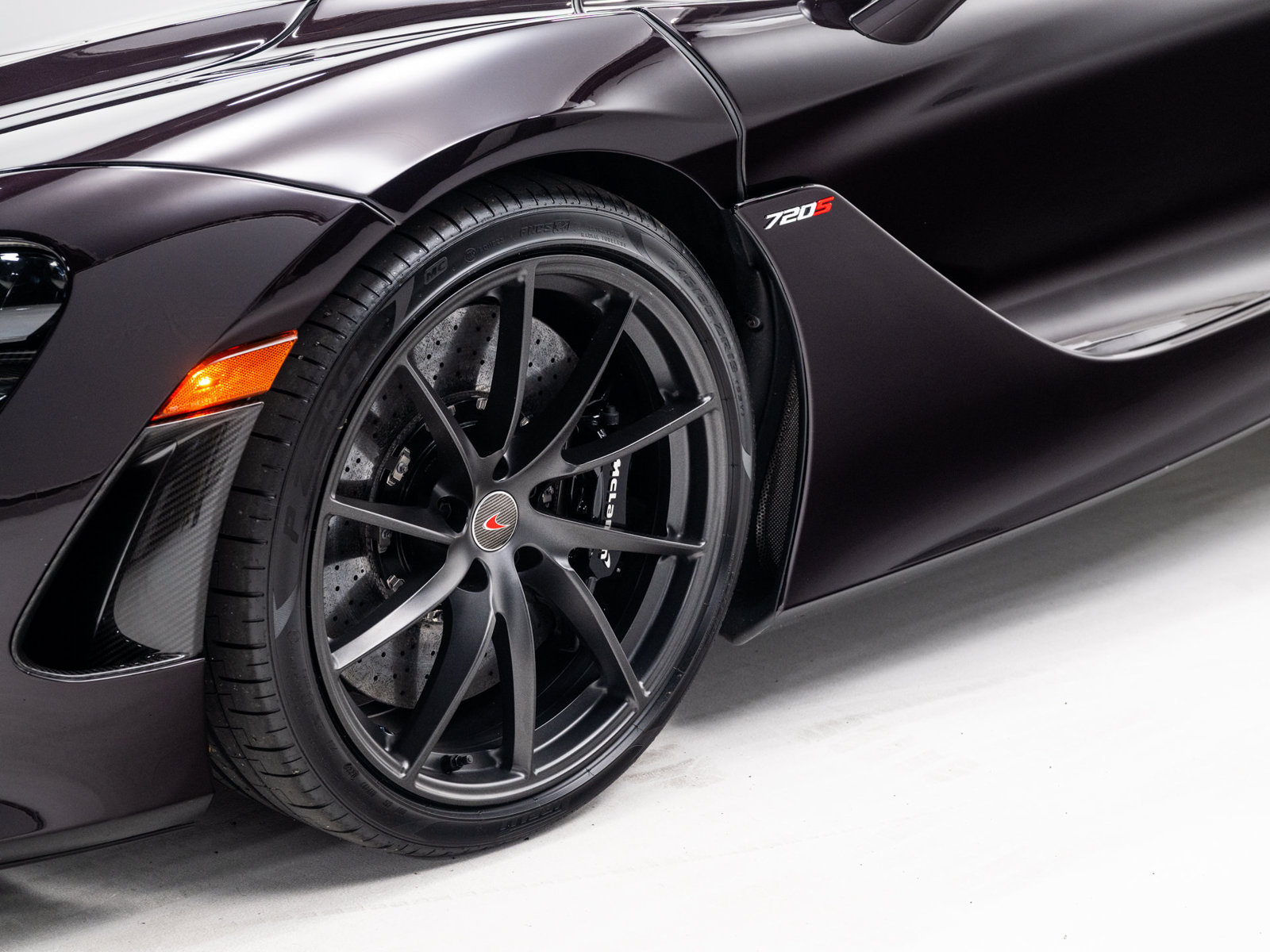 Used 2018 McLaren 720S Luxury photo 25