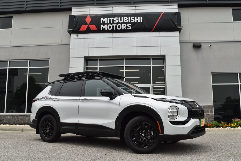 New 2025 Mitsubishi Outlander AWD
