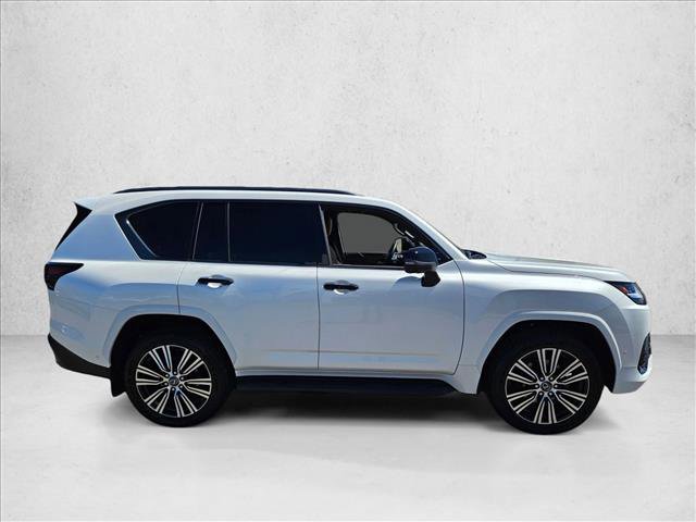 2025 Lexus LX 700h Luxury