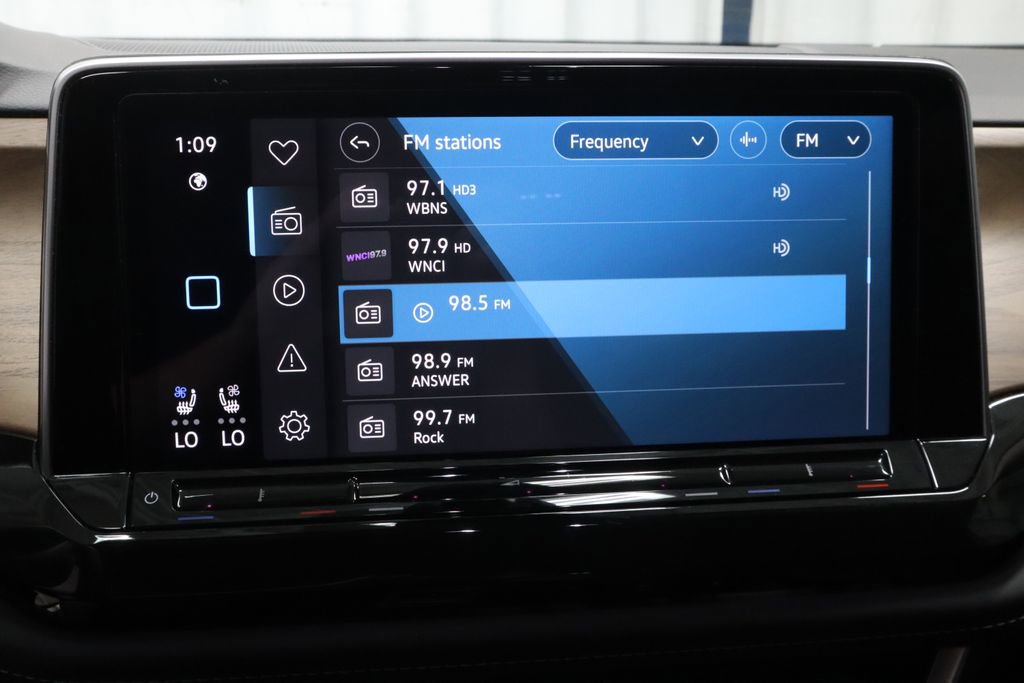 2025 Volkswagen Atlas SE