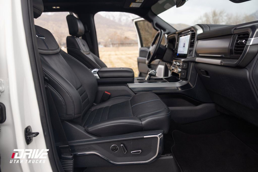 2025 Ford F150 Platinum