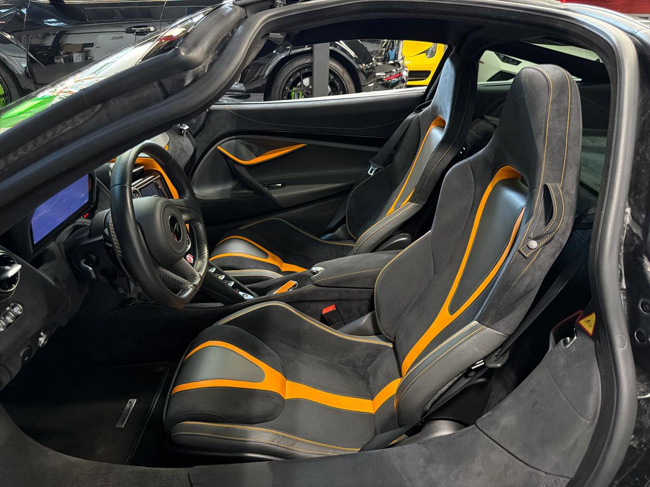 Used 2019 McLaren 720S Performance photo 18