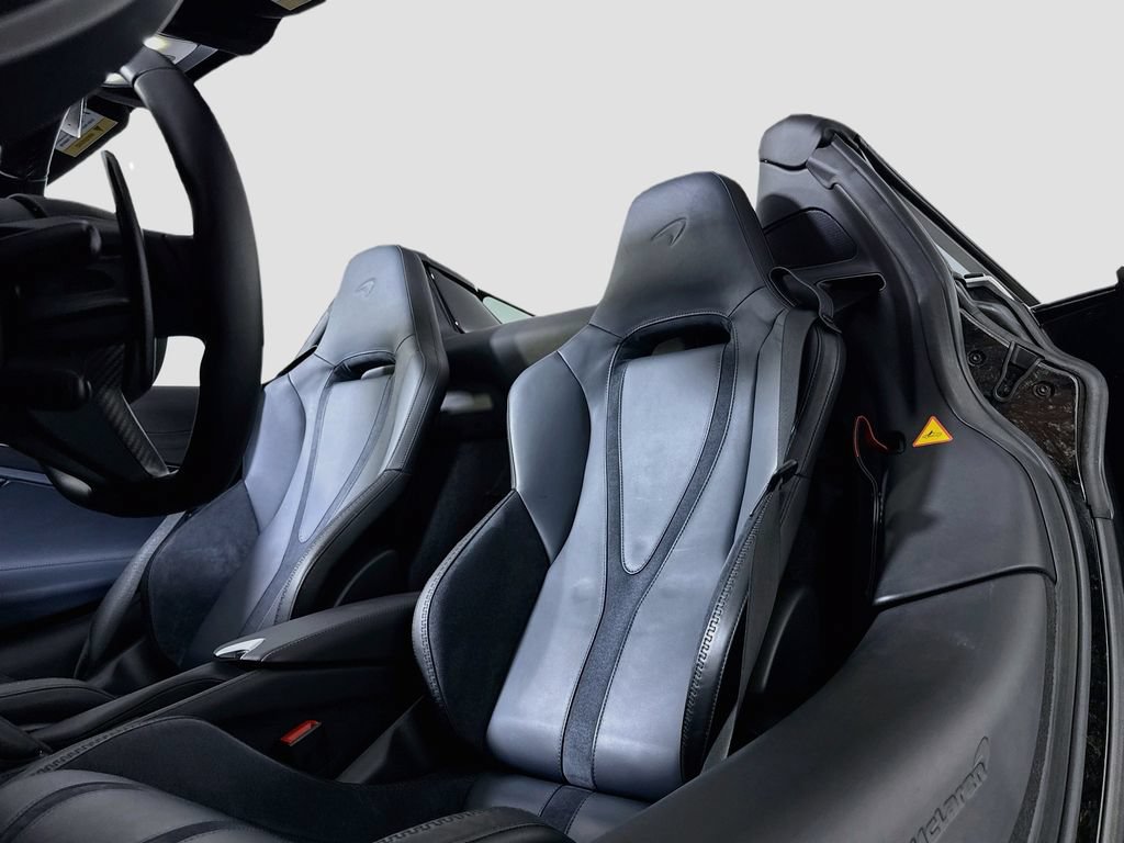 Used 2025 McLaren 750S Spider photo 16