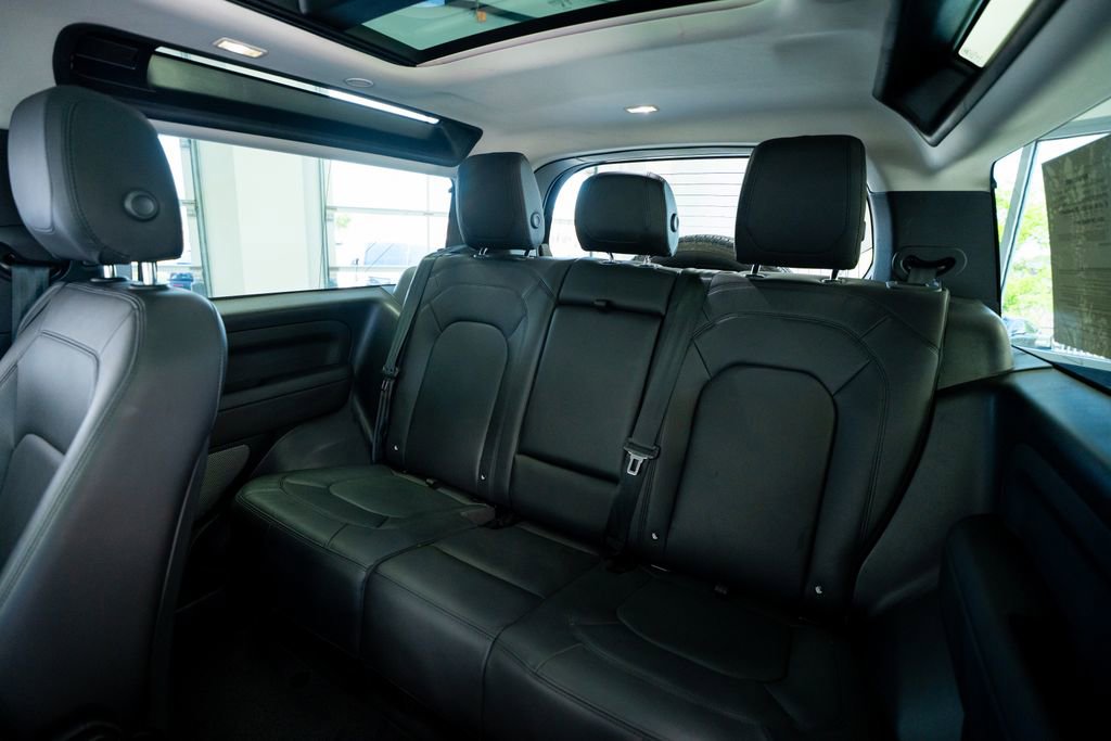 2024 Land Rover Defender 90 S