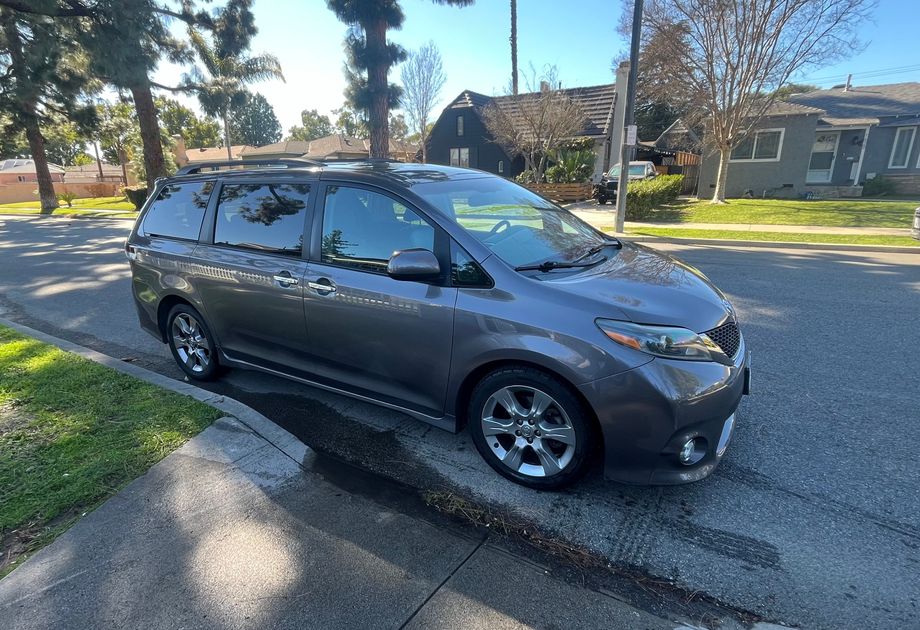 Used 2015 Toyota Sienna for Sale (Test Drive at Home) - Kelley Blue Book