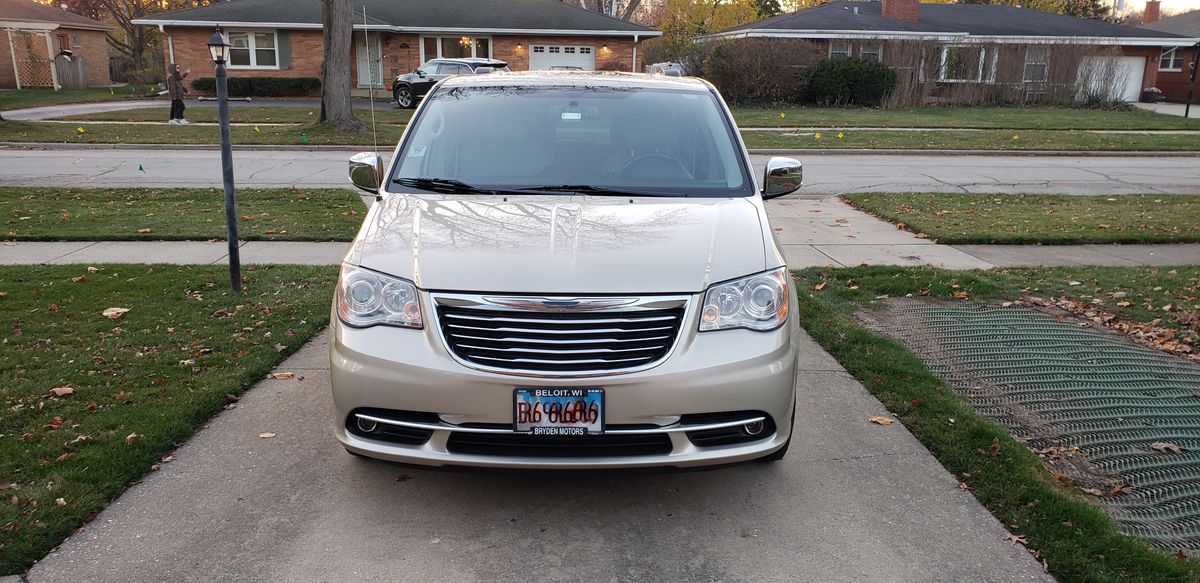 Used Chrysler Town & Country Minivans for Sale in Chicago, IL Autotrader
