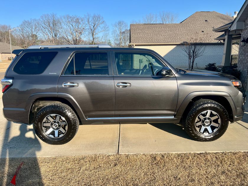 Used 2015 Toyota 4Runner for Sale Under $25,000 - Kelley Blue Book