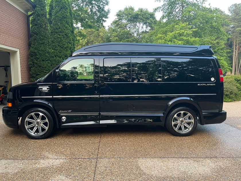 Cars 2017 Gmc Savana Cargo Van Reviews Used 2017 GMC Savana 2500