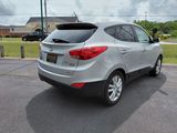 Used 2010 Hyundai Tucson Limited image 3