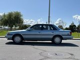 Used 1990 Toyota Camry LE image 2