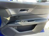 Used 2017 Jaguar XF S image 3