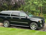 Used 2017 Cadillac Escalade ESV Luxury image 4