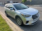 Used 2018 Hyundai Santa Fe SE image 2