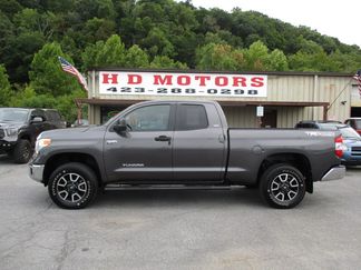 Used 2017 Toyota Tundra SR5 image 1