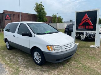 Used 2001 Toyota Sienna CE image 1