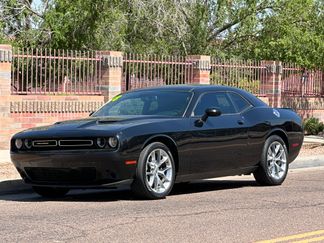 Used 2018 Dodge Challenger SXT image 1