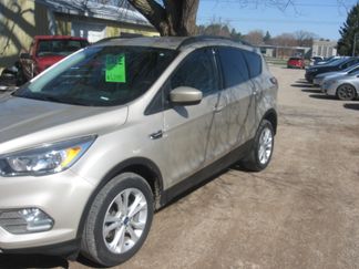 Used 2018 Ford Escape SE image 1