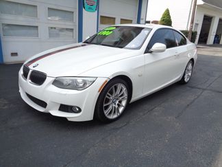 Used 2011 BMW 328i xDrive image 1