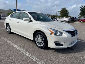 Used 2014 Nissan Altima 2.5 S image 1