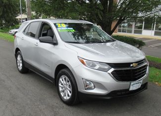Used 2020 Chevrolet Equinox LS image 1