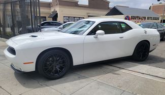 Used 2019 Dodge Challenger SXT image 1