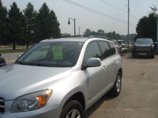 Used 2007 Toyota RAV4 Limited image 1