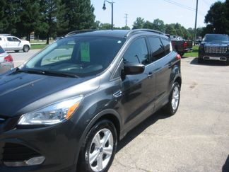 Used 2016 Ford Escape SE image 1