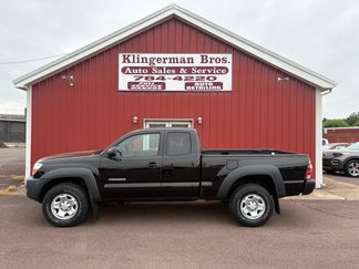 Used 2011 Toyota Tacoma SR image 1