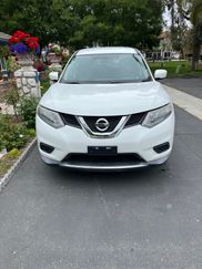 Used 2016 Nissan Rogue S image 1