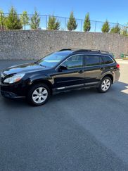 Used 2011 Subaru Outback 2.5i Premium image 1