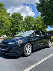 Used 2017 Chevrolet Cruze LT image 1
