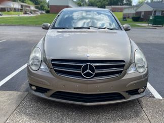 Used 2009 Mercedes-Benz R 350 4MATIC image 1