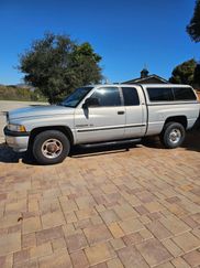 Used 2000 Dodge Ram 2500 Truck 2WD Quad Cab image 1