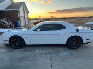 Used 2022 Dodge Challenger R/T Scat Pack w/ Shaker Package image 1