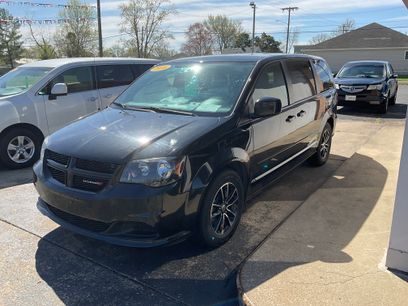 Used 2016 Dodge Grand Caravan SE