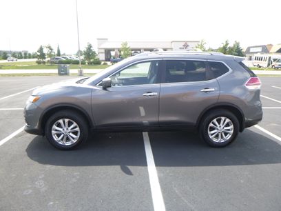 Used 2016 Nissan Rogue SV