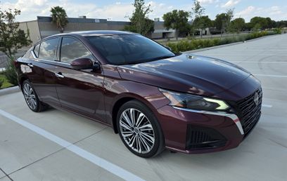 Used 2024 Nissan Altima 2.5 SL