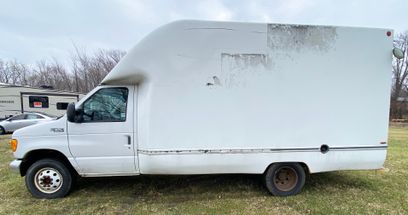 Used 2005 Ford E-350 and Econoline 350