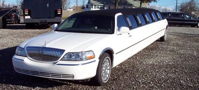 Used 2006 Lincoln Town Car Signature