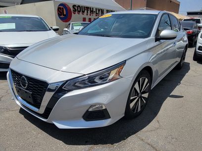 Used 2021 Nissan Altima 2.5 SV