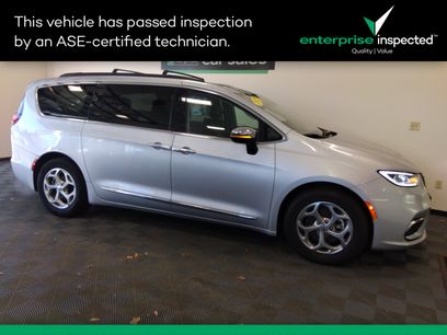 Used 2023 Chrysler Pacifica Limited