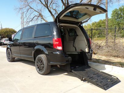 Used 2014 Dodge Grand Caravan SE