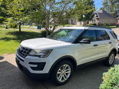 Used 2017 Ford Explorer XLT