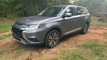 Used 2019 Mitsubishi Outlander SE