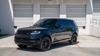 Used 2025 Land Rover Range Rover Long Wheelbase SE