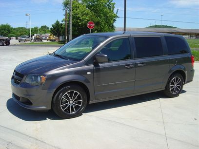 Used 2014 Dodge Grand Caravan SE