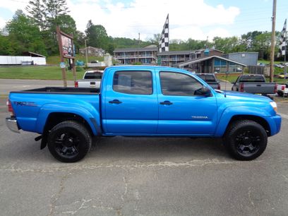 Used 2011 Toyota Tacoma SR5