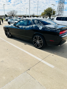 Used 2014 Dodge Challenger SXT