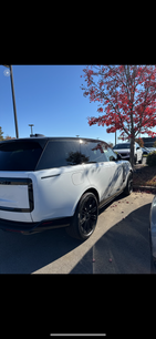 Used 2025 Land Rover Range Rover SE