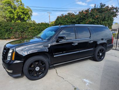 Used 2007 Cadillac Escalade ESV AWD w/ Information Package